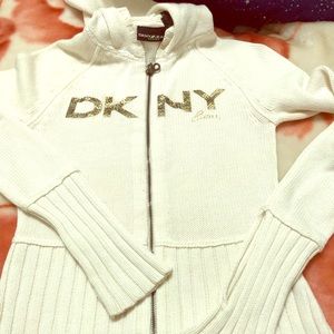 DKNY sweater. Great condition in petite size.